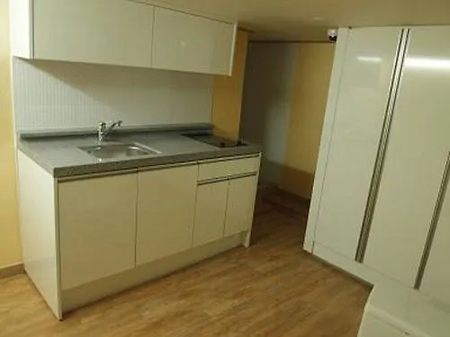 Хостел Cheonggye Haus Сеул 0*,  Южная Корея