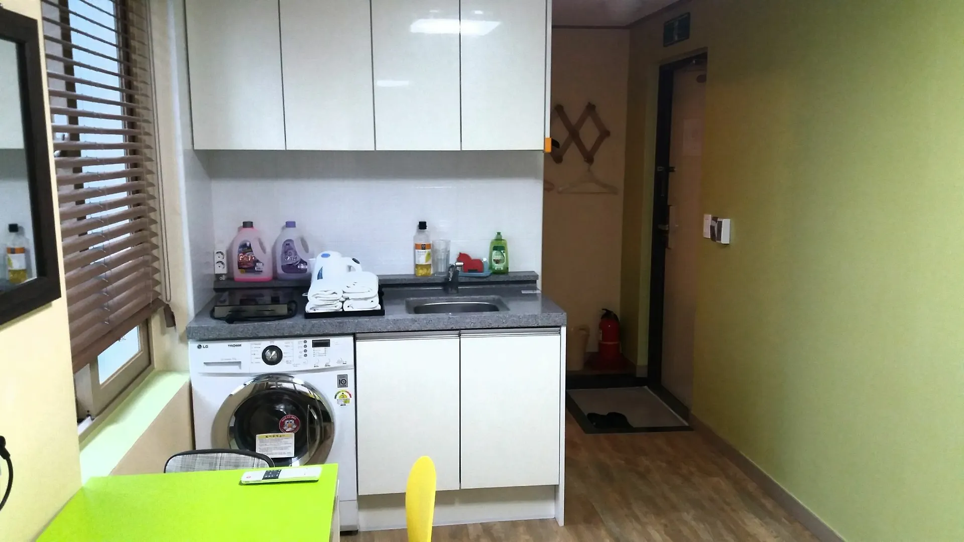 Хостел Cheonggye Haus Сеул 0*,  Южная Корея